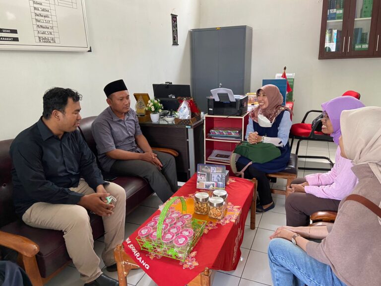 Mahasiswa FKM Undip Sampaikan Gagasan Program Pendidikan Kesehatan di Sekolah Islam Al Madina Semarang
